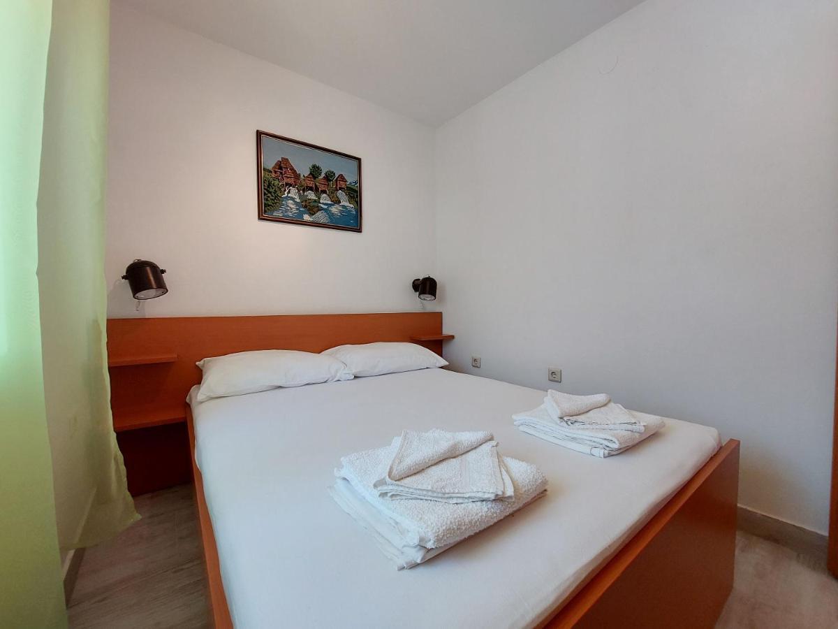 Apartments Ivan Čižići Eksteriør bilde