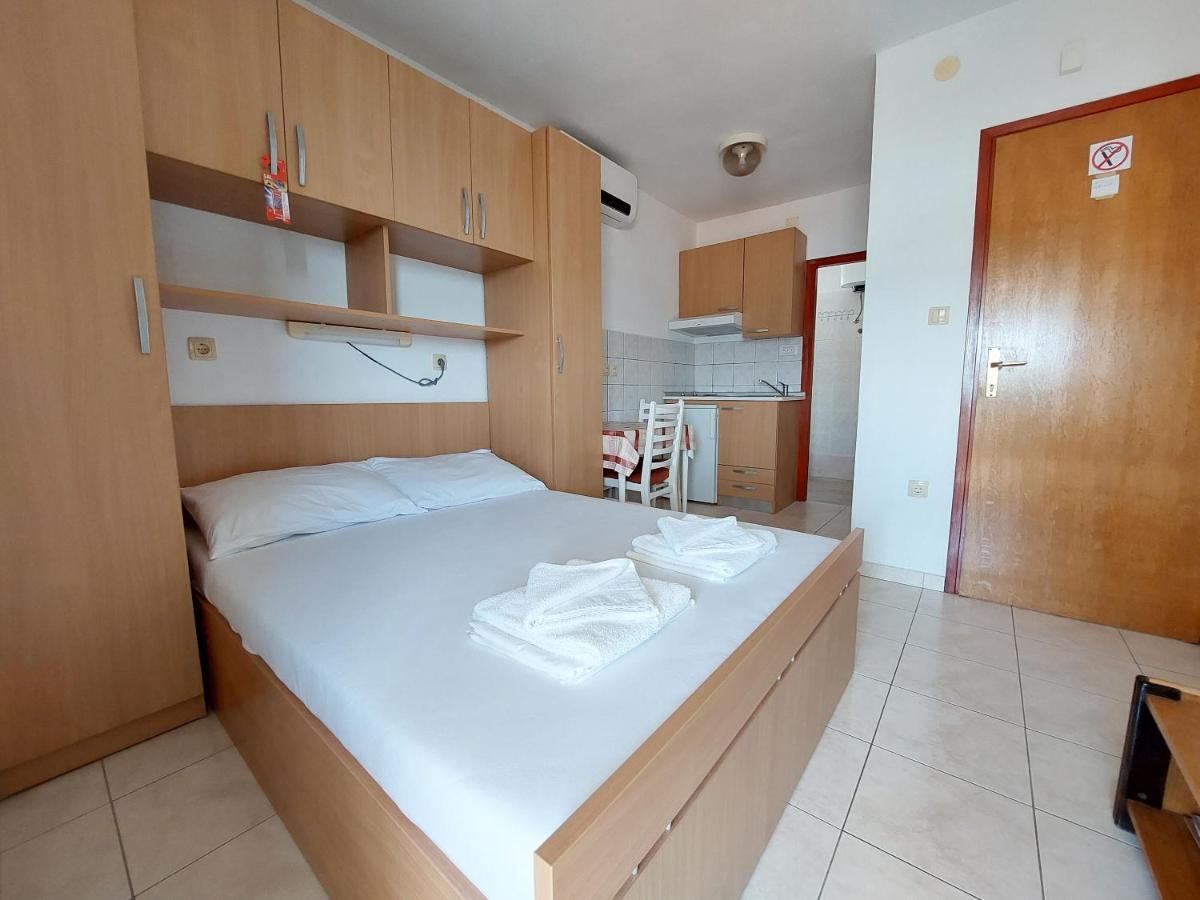 Apartments Ivan Čižići Eksteriør bilde