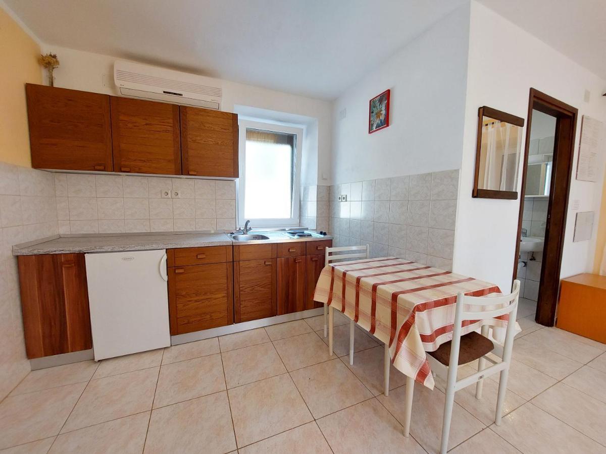 Apartments Ivan Čižići Eksteriør bilde