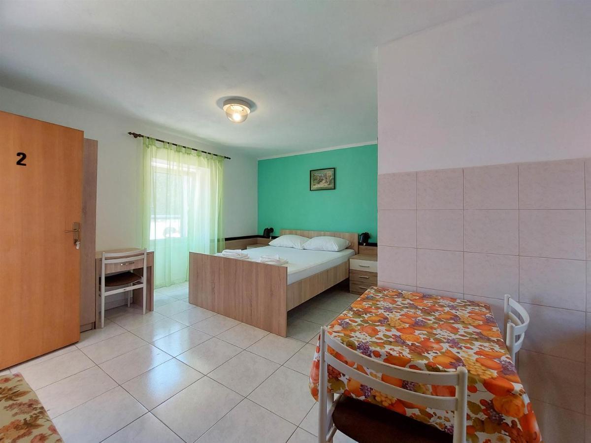 Apartments Ivan Čižići Eksteriør bilde